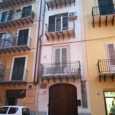 Calanova House *